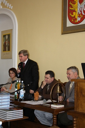 Prezydent nagrodził „Poszukiwaczy Zaginionych Baterii” - zdjęcie w treści