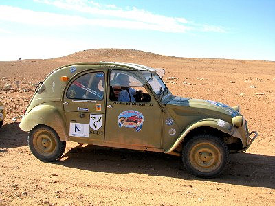 Rajd samochodów Citroën 2 CV - RETOUR aux RACINES Powrót do korzeni - zdjęcie w treści 