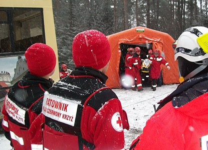 Ratownicy z „Naftówki” przygotowują się do zabezpieczenia Mistrzostw Europy w piłce nożnej EURO 2012 - zdjęcie w treści  nr 4