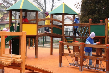 Kolejne radosne place zabaw w Krośnie - zdjęcie w treści  nr 5