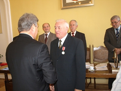 Krośnianie odznaczeni medalami KEN - zdjęcie w treści  nr 1
