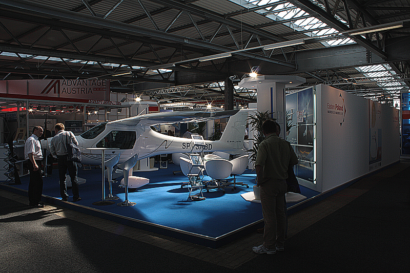 Krosno na targach ILA Berlin Air Show 2010 - zdjęcie w treści 