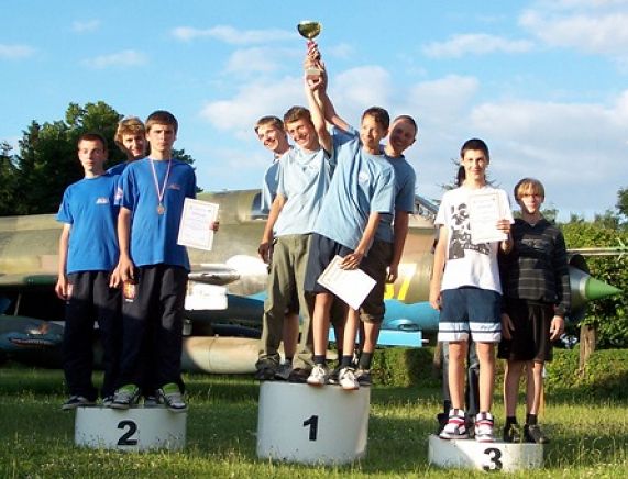 2013370094.jpg