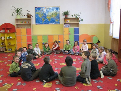 Krośnieńskie sześciolatki uczą i bawią się w szkole - zdjęcie w treści  nr 2