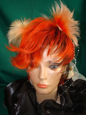 AGATA KACZKOWSKA UCZENNICA ZSP NR 2 NA PODIUM KONKURSU FRYZJERSKIEGO - zdjęcie w treści 