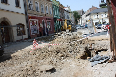 Utrudnienia w ruchu na starym mieście, Niepodległości i Żółkiewskiego - zdjęcie w treści  nr 1