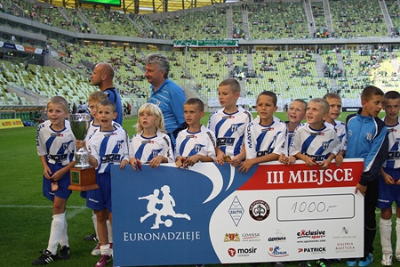 MARZENIA SIĘ SPEŁNIAJĄ BENIAMINEK KROSNO NAJLEPSZYM POLSKIM ZESPOŁEM TURNIEJU EURONADZIEJE 2011 - zdjęcie w treści 