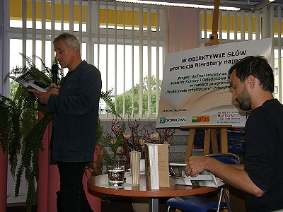 Jestem obserwatorem… Piotr Sommer w Krośnieńskiej Bibliotece - zdjęcie w treści  nr 1