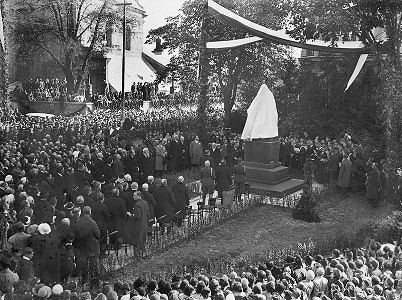 80 lat pomnika Łukasiewicza - zdjęcie w treści 