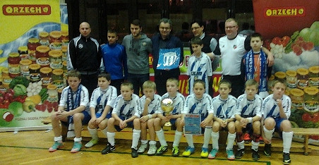 Turniej „ORZECH CUP” w Kolbuszowej. Zwycięstwo Beniaminka Krosno - zdjęcie w treści  nr 1