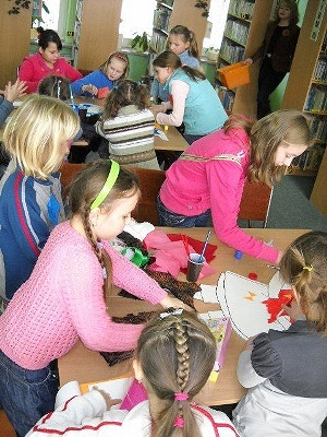Ferie z książką i dobrą zabawą - zdjęcie w treści  nr 1