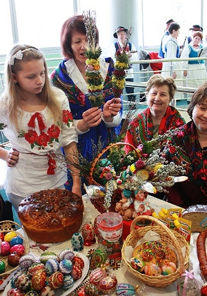 Pisanki, kraszanki, wielkanocne smakołyki czyli VII Kiermasz Wielkanocny - zdjęcie w treści 
