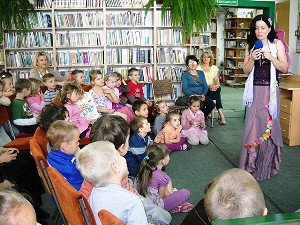 Marzenia się spełniają…  spotkanie z Edytą Zarębską w Krośnieńskiej Bibliotece Publicznej - zdjęcie w treści  nr 1