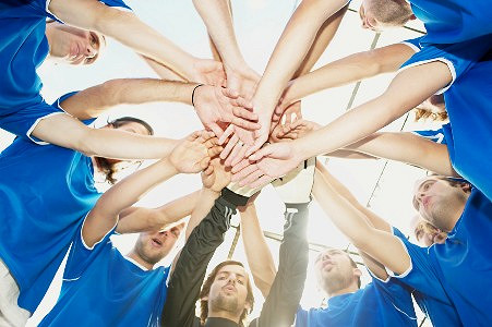 TURNIEJ SPORTOWO REKREACYJNY reprezentacji dzielnic i osiedli miasta Krosna - zdjęcie w treści 
