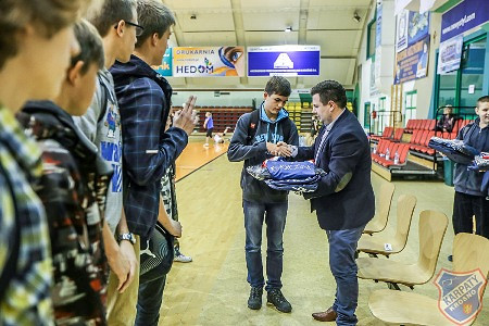 Nowe stroje dla młodzików od KHS Krosno SA - zdjęcie w treści  nr 4