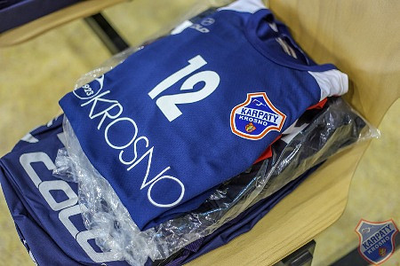 Nowe stroje dla młodzików od KHS Krosno SA - zdjęcie w treści  nr 1