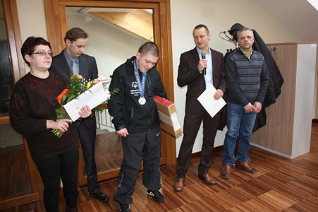 Samorządowcy gratulują Olimpijczykowi - zdjęcie w treści  nr 1