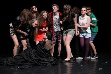 Dwa premiowe przedstawienia Teatru itd… - zdjęcie w treści 