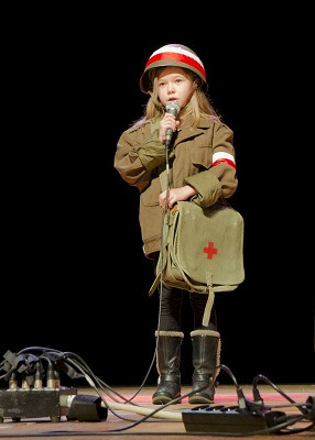 XI Międzyszkolny  Konkurs Pieśni i Poezji Patriotycznej - zdjęcie w treści  nr 1