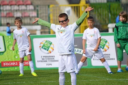 Z PODWÓRKA NA STADION O PUCHAR TYMBARKU 2014 NIEOFICJALNE MISTRZOSTWA POLSKI U-10 - zdjęcie w treści  nr 3