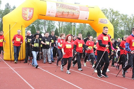 I Transgraniczne Zawody Nordic Walking zakończone - zdjęcie w treści 