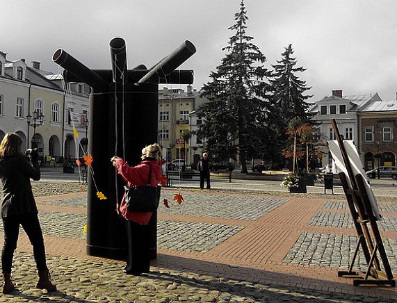 Jesienne Liście na Rynku - Wolontariat dla Sztuki