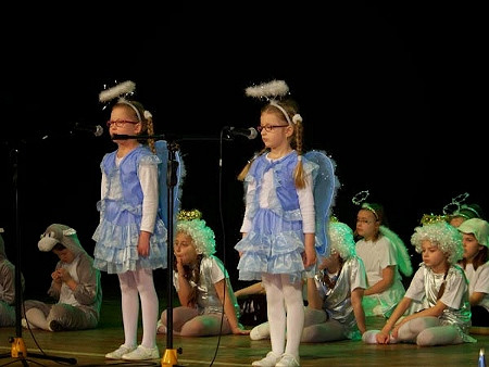 Finał IX  Konkursu Widowisk Bożonarodzeniowych „Kolęda płynie z wysokości” - zdjęcie w treści 