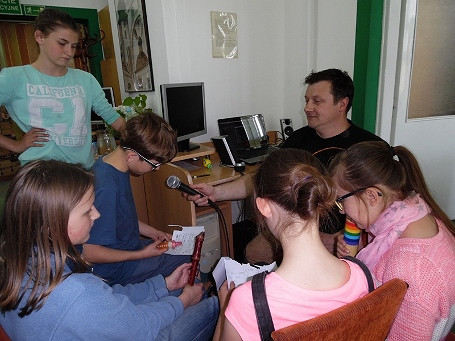  „Fantastyczni bohaterowie zwiedzają Krosno” warsztaty animacji poklatkowej w bibliotece - zdjęcie w treści  nr 3