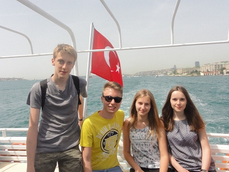 II LO w największym mieście Europy. „W cieniu meczetów i minaretów…” - zdjęcie w treści 