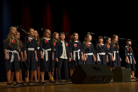 XIII Międzyszkolny Konkurs Pieśni i Poezji Patriotycznej rozstrzygnięty - zdjęcie w treści 