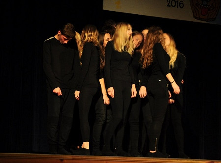 ZŁOTA BECZKA ŚMIECHU DLA KABARETU SSOK ZE „SZCZEPANIKA” - zdjęcie w treści 