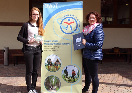 Uczennica Zespołu Szkół Ponadgimnazjalnych Nr 1 im. Jana Szczepanika w Krośnie została laureatką Olimpiady Wiedzy o Turystyce - zdjęcie w treści 