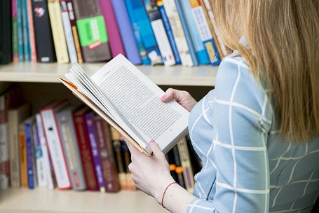 KSIĄŻKI DO BIBLIOTEK SZKOLNYCH - zdjęcie w treści 