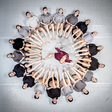 STYMULACJA CIAŁA. POZA HORYZONT. Zapraszamy na spektakle taneczne do RCKP - zdjęcie w treści nr 1