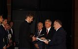 wręczenie stypendium uczniowi