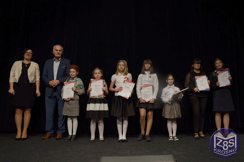 XV Międzyszkolny Konkurs Pieśni i Poezji Patriotycznej już za nami - zdjęcie w treści  nr 3