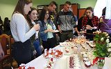 Przy deserze o Niepodległej w ZSP 2