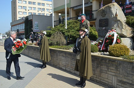 Obchody 78. rocznicy Zbrodni Katyńskiej i 8. rocznicy katastrofy smoleńskiej - zdjęcie w treści