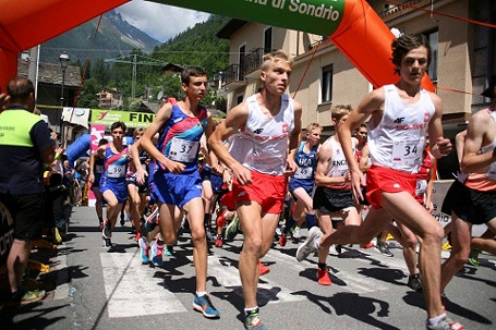 Udany start Szymona Gużkowskiego w Pucharze Świata w Biegach Górskich - zdjęcie w treści 