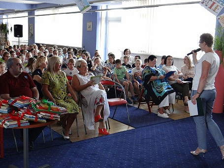 „Rymoczytanie łączy nas wspaniale!” – XVII Ogólnopolski Tydzień Czytania Dzieciom w Krośnieńskiej Bibliotece Publicznej - zdjęcie w treści  nr 2