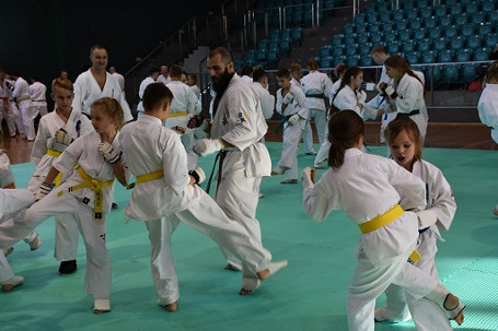 14 pucharów na Turnieju w Zamościu, niedzielny trening z Mistrzem Świata - zdjęcie w treści nr 1