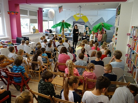 Piszę dla dzieci i dla dorosłych, którzy nie zapomnieli, że byli kiedyś dziećmi…- spotkanie autorskie z Katarzyną Wasilkowską - zdjęcie w treści