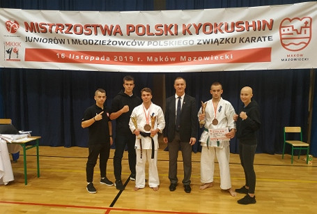 Trzecie miejsce drużynowo na Mistrzostwach Polski Młodzieżowców - zdjęcie w treści  nr 1