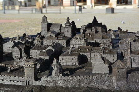 Miasto w miniaturze - zdjęcie w treści
