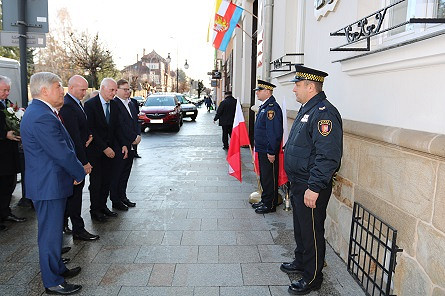 Obchody 100. rocznicy urodzin Ryszarda Kaczorowskiego - zdjęcie w treści 