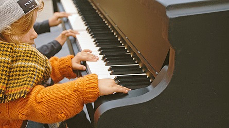 Fortepian Cadenza zagości na krośnieńskim rynku - zdjęcie w treści 