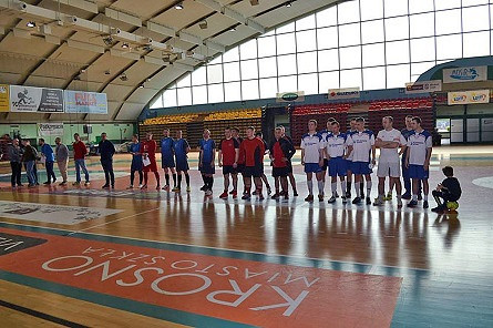 Turniej Piłki Nożnej Zakładów Pracy o puchar Dyrektora MOSiR Krosno - zdjęcie w treści 