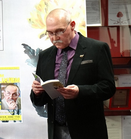 „Plan niemożliwego wiersza” – spotkanie z Janem Tulikiem i promocja tomu „Opisze to noc” w KBP - zdjęcie w treści 