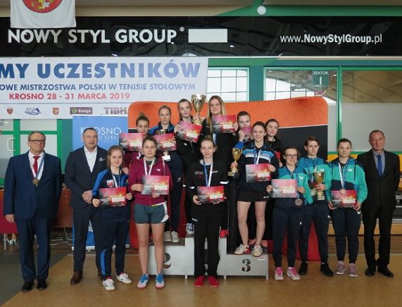 Młodzieżowe Mistrzostwa Polski w tenisie stołowym w Krośnie