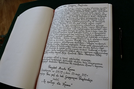 WYRÓŻNIENI KROŚNIANIE - zdjęcie w treści